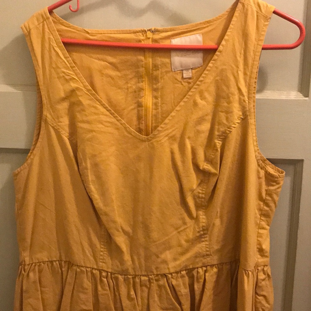 Yellow dress